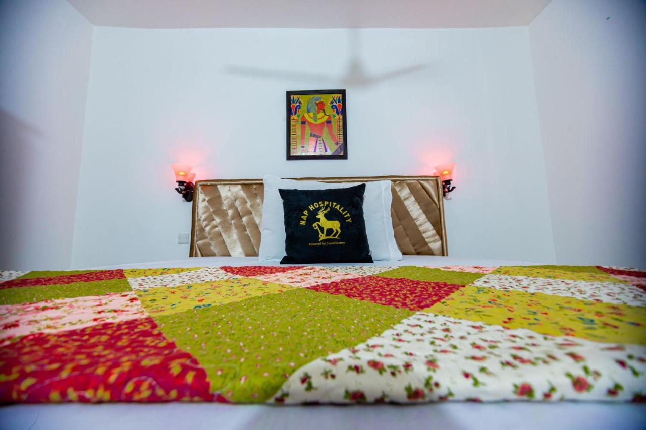 Nap Apartment Hotel Dansoman Esterno foto