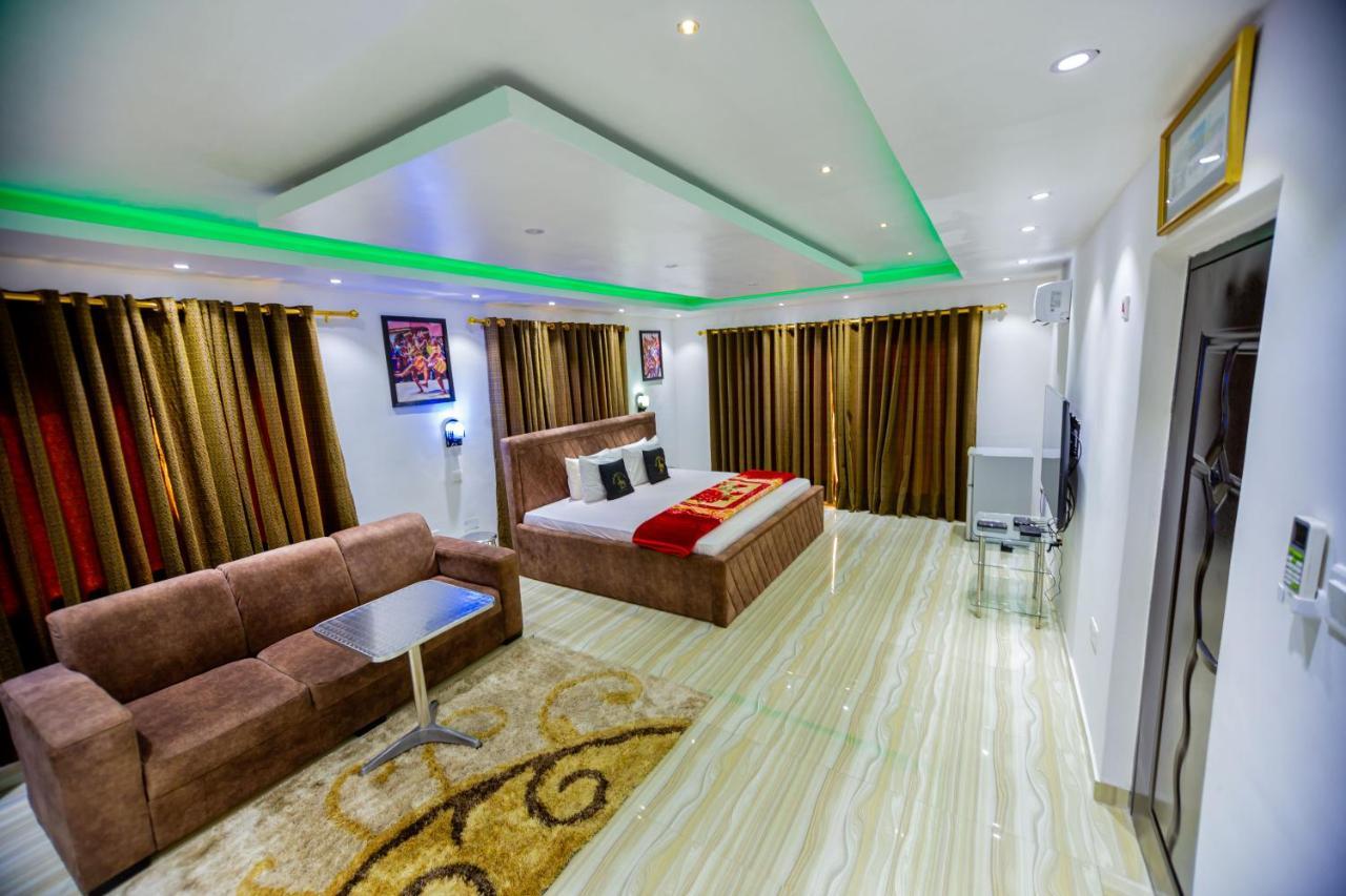 Nap Apartment Hotel Dansoman Esterno foto