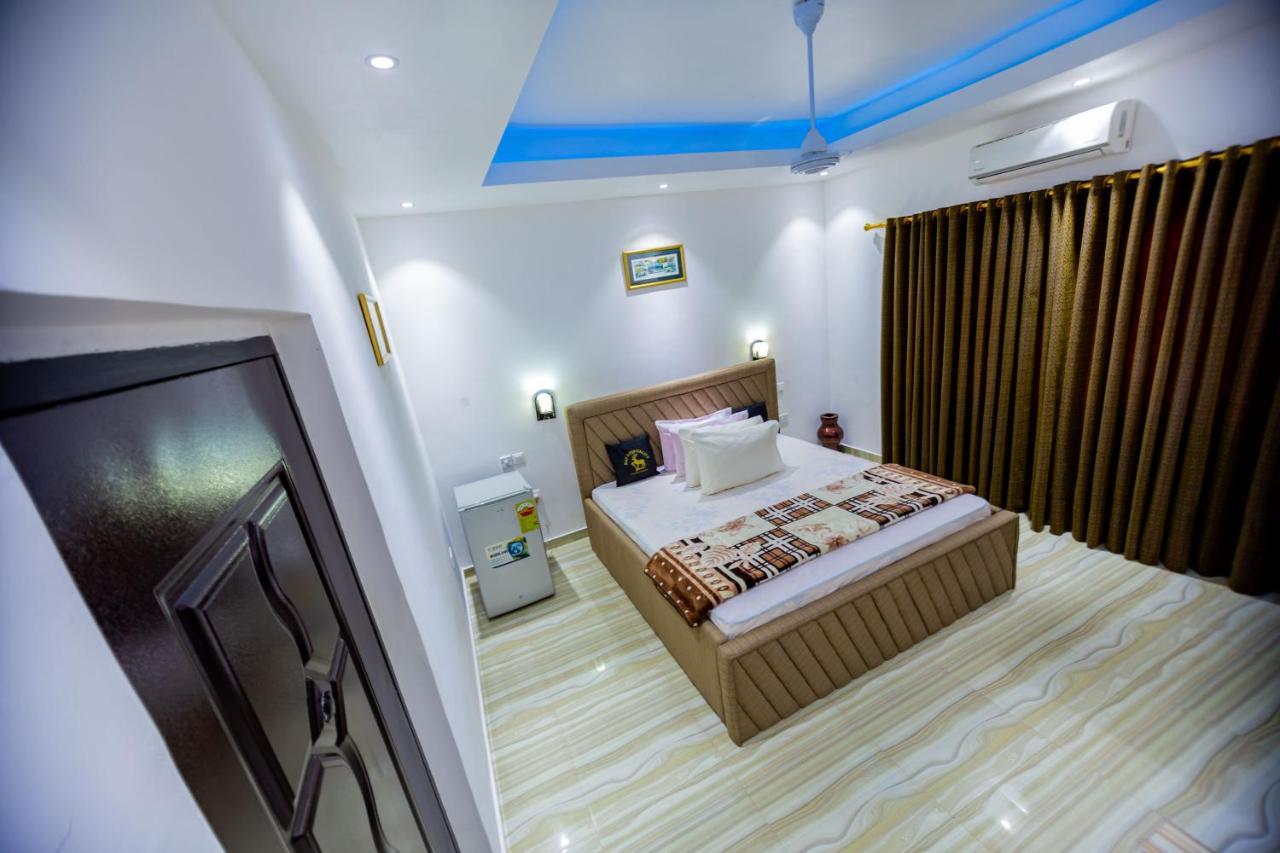 Nap Apartment Hotel Dansoman Esterno foto